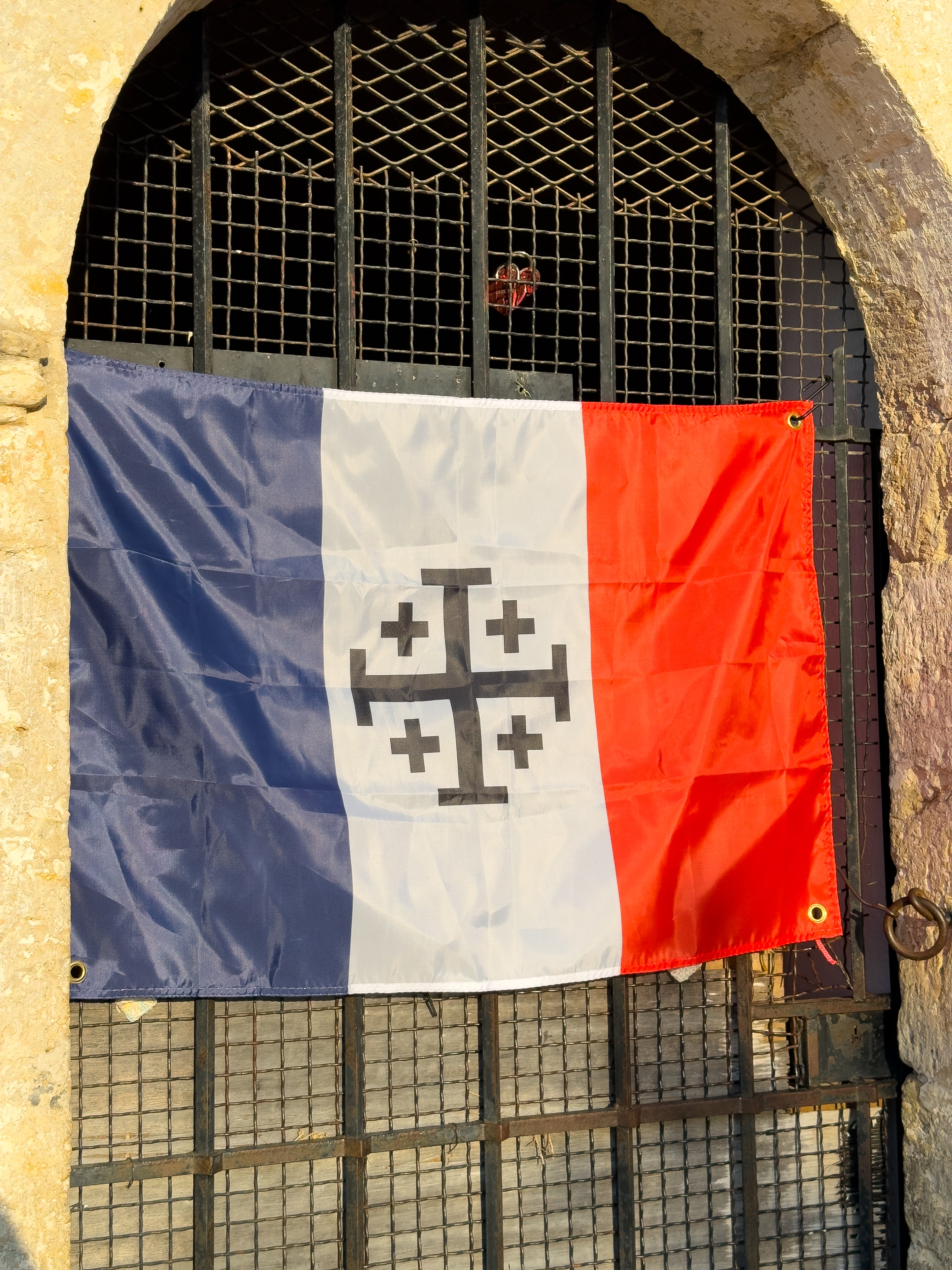 Drapeau Français Tricolore - Croix de Jérusalem